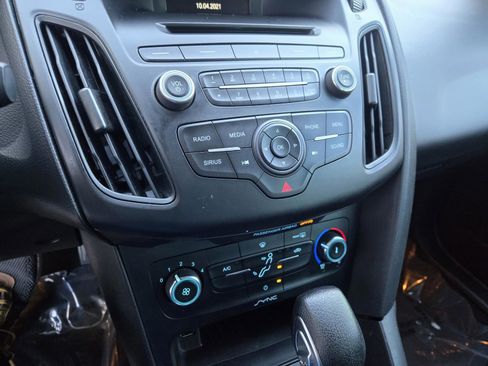 Used 2017 Ford Focus SE image 24