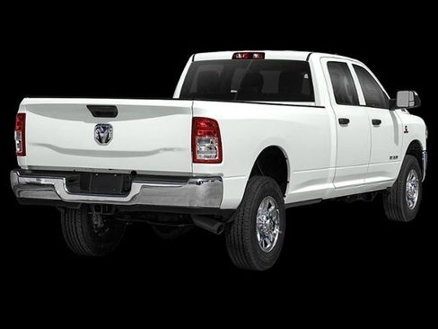 Used 2022 RAM 2500 Limited AWD/4WD image 2