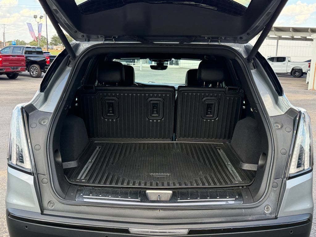 Used 2023 Cadillac XT5 Sportv w/ Technology Package AWD/4WD image 19