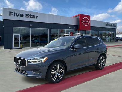 Used 2021 Volvo XC60 T5 Momentum w/ Premium Package