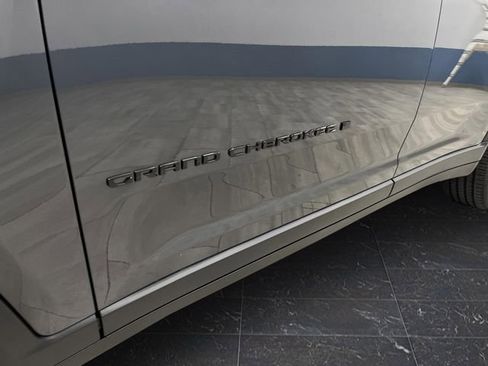 New 2025 Jeep Grand Cherokee L Altitude image 35