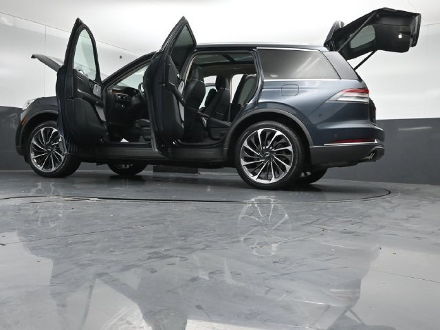 Used 2021 Lincoln Aviator Reserve w/ Equipment Group 202A AWD/4WD image 58