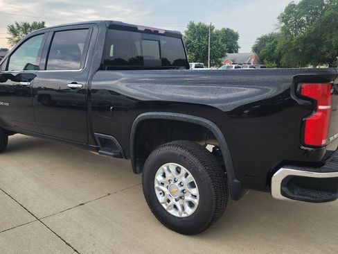 Used 2026 Chevrolet Silverado 3500 LTZ w/ LTZ Convenience Package AWD/4WD image 6
