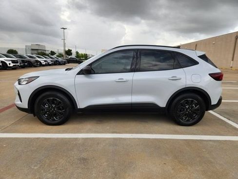 Used 2025 Ford Escape Active w/ Tech Pack #1 FWD image 4