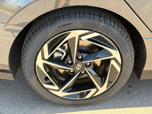 New 2026 Hyundai Sonata SEL FWD image 18