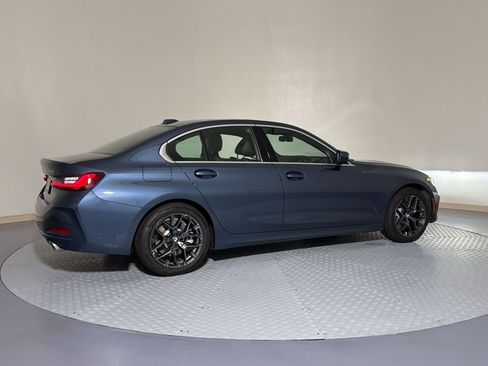Certified 2025 BMW 330i Sedan RWD image 9