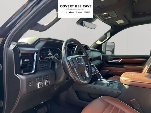 Used 2024 GMC Sierra 3500 Denali Ultimate image 28