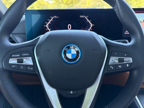 Certified 2023 BMW i4 eDrive40 w/ Premium Package RWD image 29