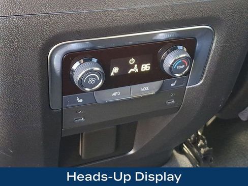 Used 2025 Chevrolet Suburban High Country image 14