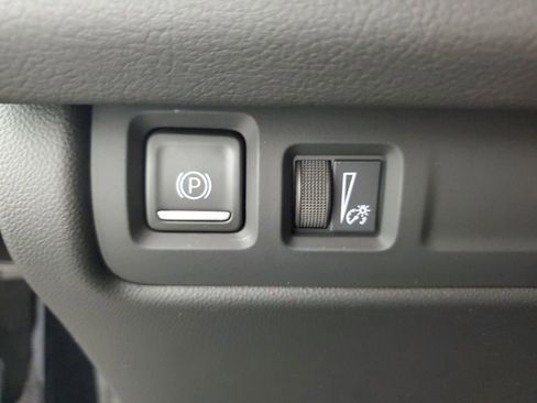 Used 2024 Cadillac XT4 Sport image 25