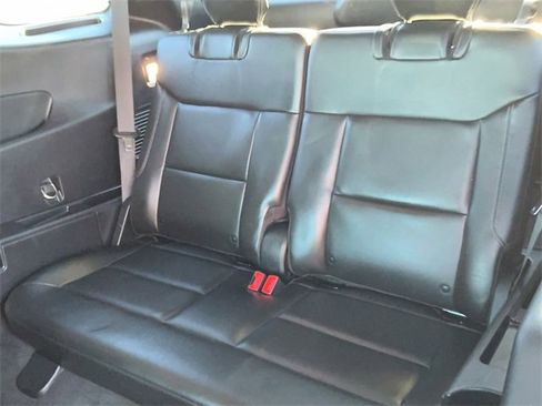 Used 2022 Ford Explorer XLT w/ Equipment Group 202A image 17