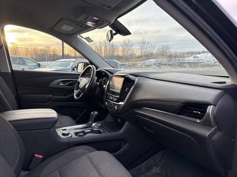 Used 2019 Chevrolet Traverse LT image 9