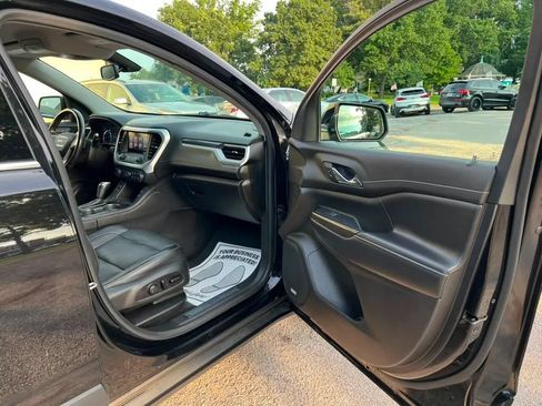 Used 2019 GMC Acadia SLT w/ LPO, Cargo Package AWD/4WD image 20