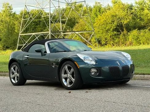 Used 2009 Pontiac Solstice GXP w/ Premium Package RWD image 37