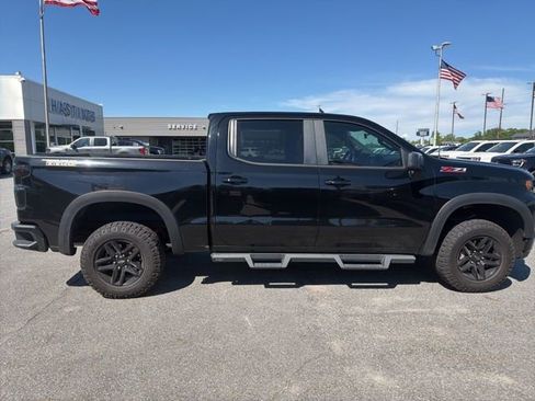 Used 2019 Chevrolet Silverado 1500 LT Trail Boss image 8