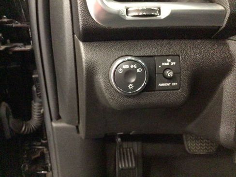 Used 2013 GMC Acadia SLE AWD/4WD image 17