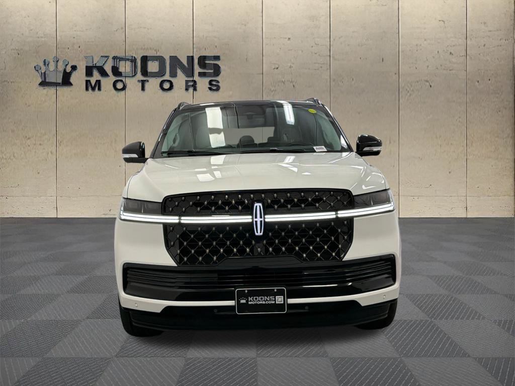 New 2027 Lincoln Navigator L Black Label w/ Black Label Special Edition AWD/4WD image 3
