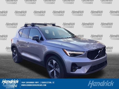 Used 2026 Volvo XC40 B5 Plus w/ Protection Package Premier image 1