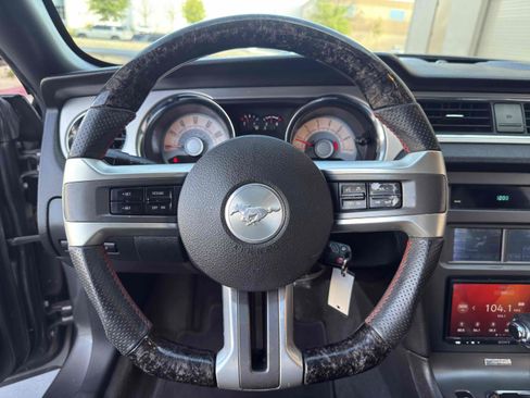 Used 2010 Ford Mustang Premium image 42