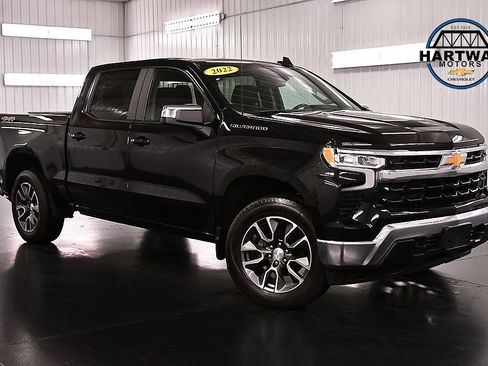 Used 2022 Chevrolet Silverado 1500 LT AWD/4WD image 1