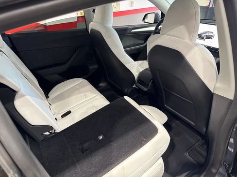 Used 2023 Tesla Model Y Long Range AWD/4WD image 87