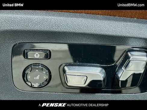 Certified 2025 BMW X6 xDrive40i w/ Executive Package AWD/4WD image 11
