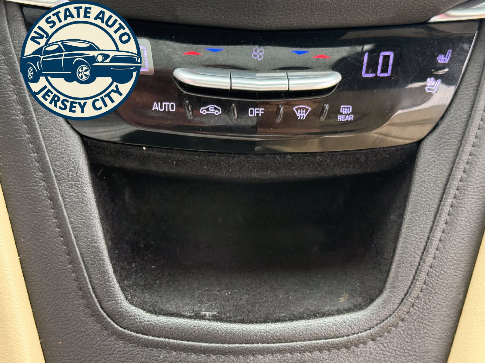 Used 2018 Cadillac XT5 Premium Luxury w/ Driver Assist Package AWD/4WD image 38