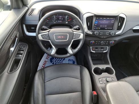 Used 2024 GMC Terrain SLT image 13