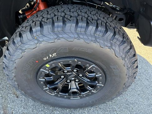 New 2025 Ford Bronco Raptor w/ Interior Carbon Fiber Pack image 16