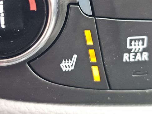 Used 2023 Chevrolet Equinox LT w/ Driver Convenience Package image 19