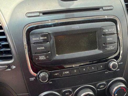 Used 2018 Kia Forte LX FWD image 13
