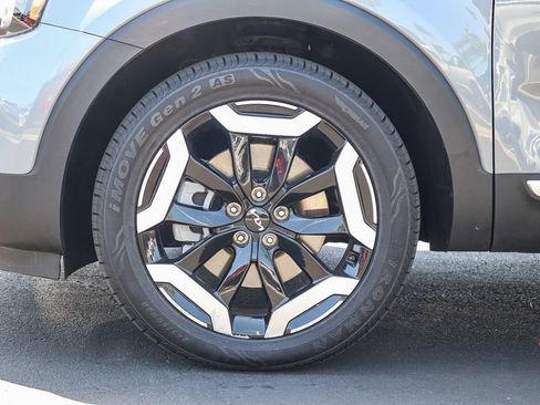 Used 2023 Kia Telluride EX w/ EX Captain's Chair Package FWD image 12