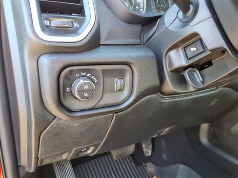 Used 2021 RAM 2500 Big Horn w/ Level 1 Equipment Group image 19