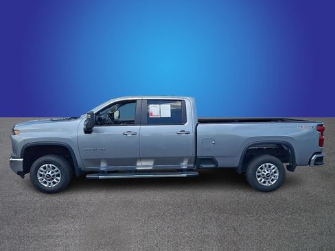 Used 2025 Chevrolet Silverado 2500 LT w/ Convenience Package AWD/4WD image 7