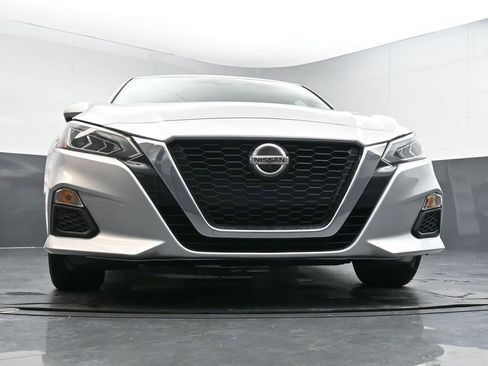 Used 2022 Nissan Altima 2.5 SV image 19