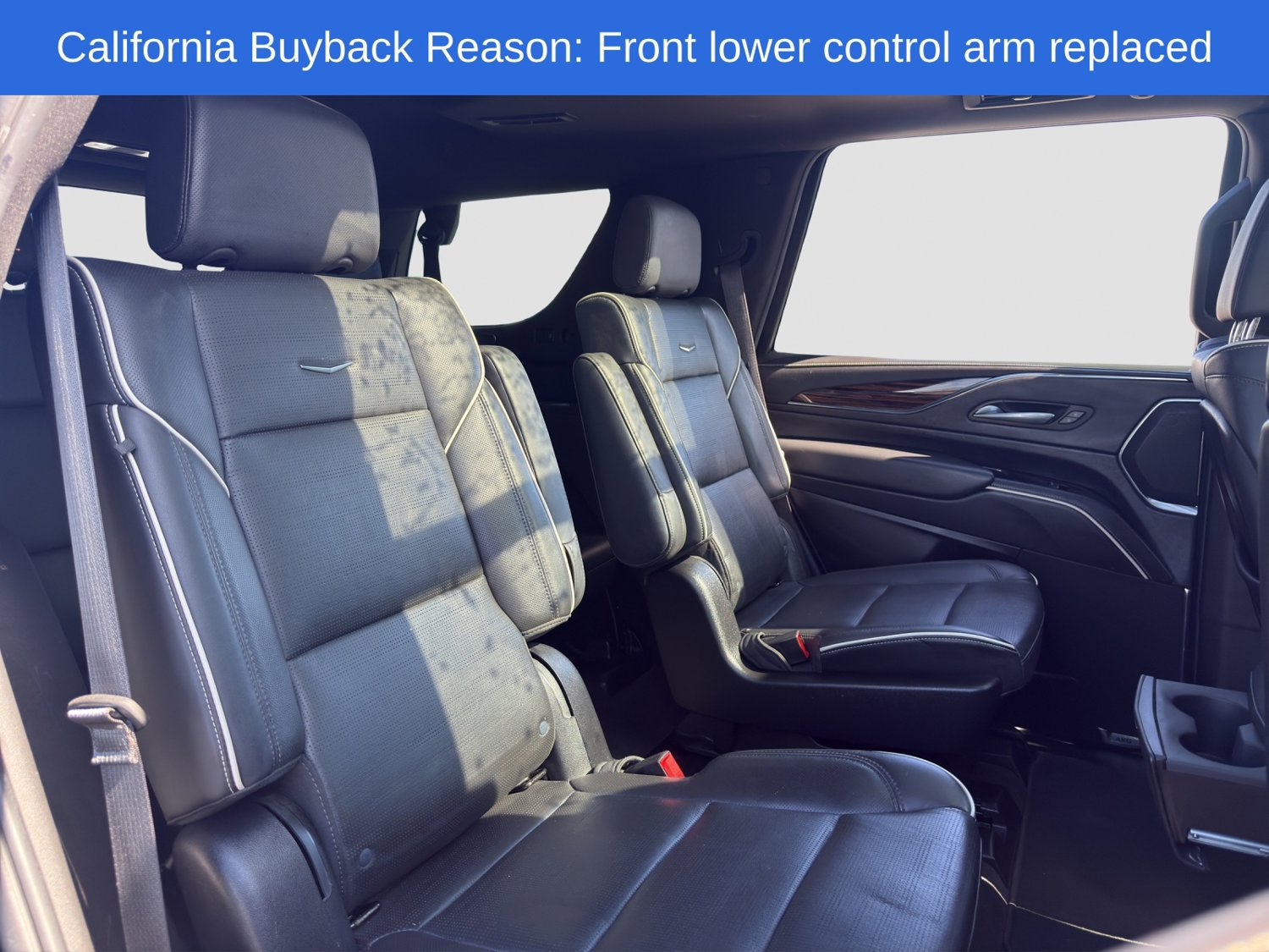 Used 2023 Cadillac Escalade Premium Luxury AWD/4WD image 18