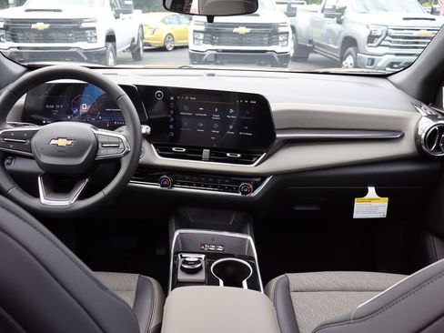 New 2027 Chevrolet Equinox LT w/ Convenience Package II AWD/4WD image 21