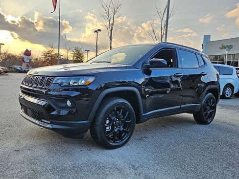 New 2026 Jeep Compass Latitude image 3