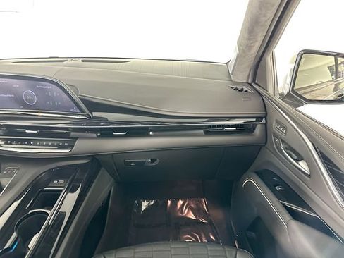 Used 2024 Cadillac Escalade V w/ Heavy-Duty Trailer Package image 24