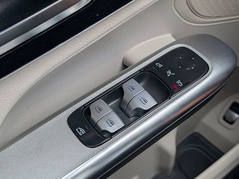 Used 2026 Mercedes-Benz GLC 300 4MATIC image 27