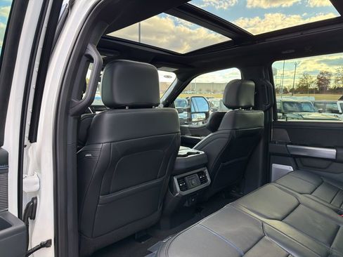 New 2025 Ford F250 Platinum image 15