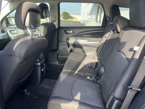 Used 2017 Dodge Journey SXT AWD/4WD image 16