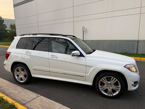 Used 2013 Mercedes-Benz GLK 350 4MATIC image 11