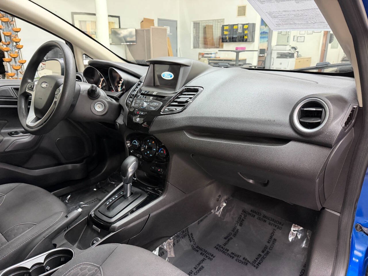 Used 2018 Ford Fiesta SE w/ Equipment Group 201A FWD image 18