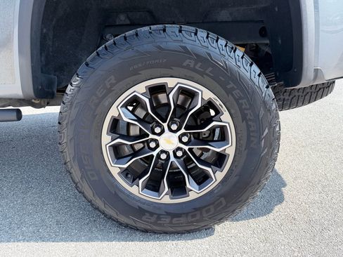 Used 2018 Chevrolet Colorado ZR2 image 36