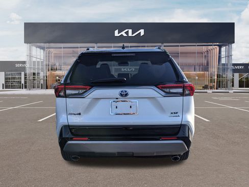 Used 2023 Toyota RAV4 XSE image 5
