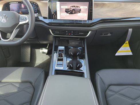 New 2026 Volkswagen Atlas SE image 23