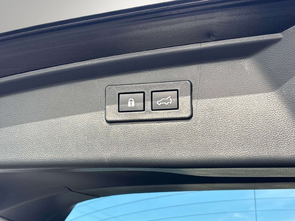 Used 2025 Subaru Outback Limited AWD/4WD image 19