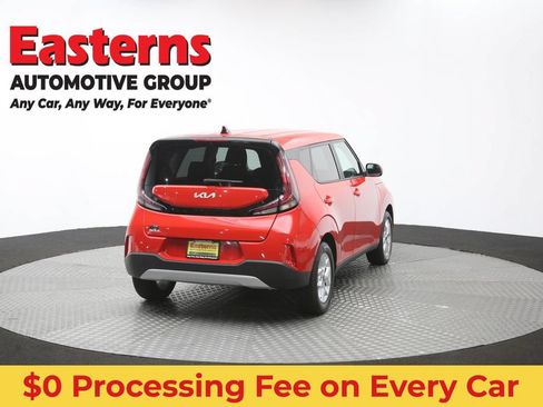Used 2025 Kia Soul LX w/ LX Technology Package FWD image 39