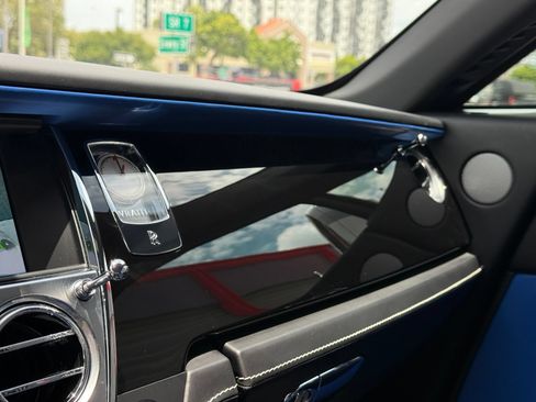 Used 2019 Rolls-Royce Wraith RWD image 45